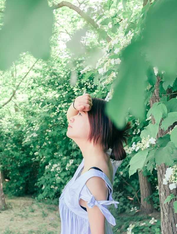 蹲底角当射手！詹姆斯不沉球三分手起刀落 带队扩大领先