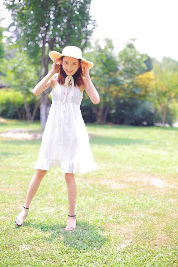 马卡报:新赛季开始前阿隆索面临多项挑战,后防待重塑锋线人太多