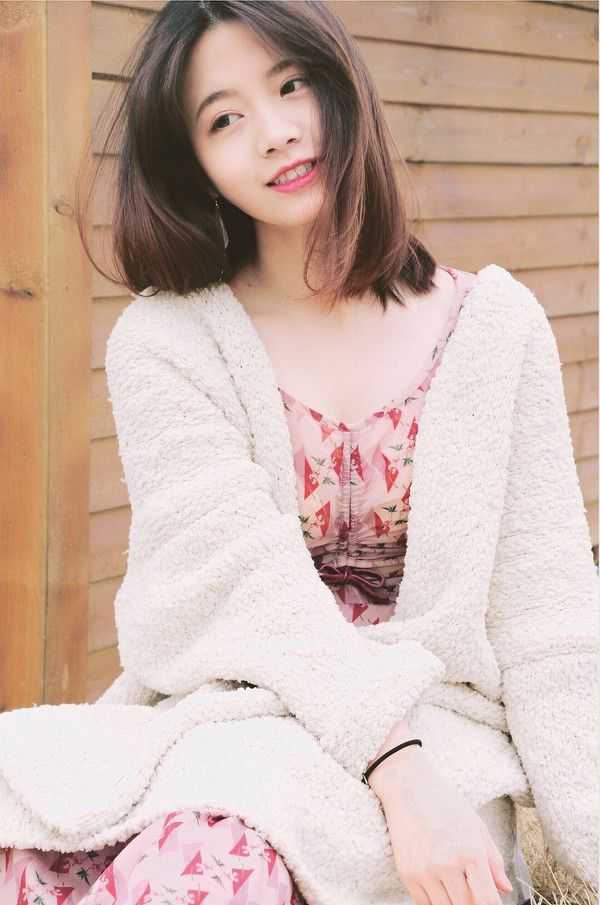 多特主场球衣发布:黄黑色传达纯粹激情,动感设计体现球迷力量