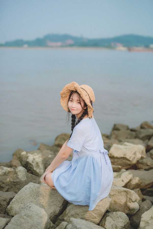 小歇一下！徐杰半场出战12分钟，投篮5中1得到3分3篮板6助攻