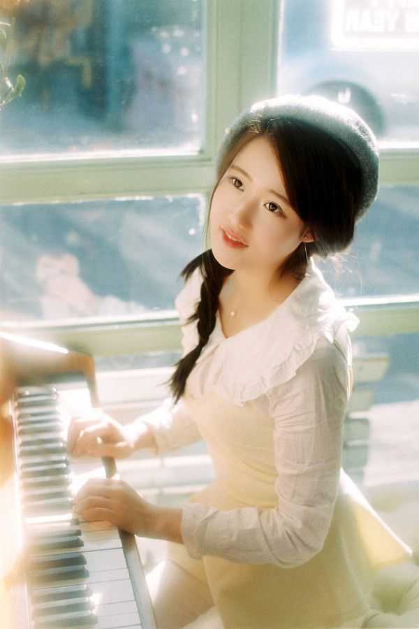 多特主场球衣发布：黄黑色传达纯粹激情，动感设计体现球迷力量